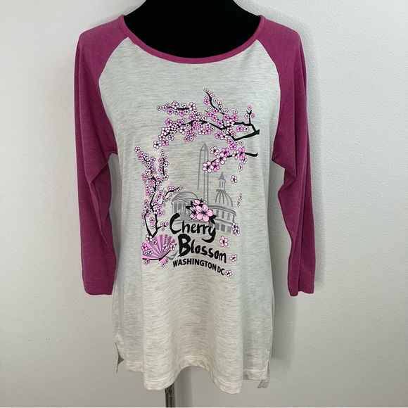 Cherry Blossom in Washington DC Top - Picture 4 of 12